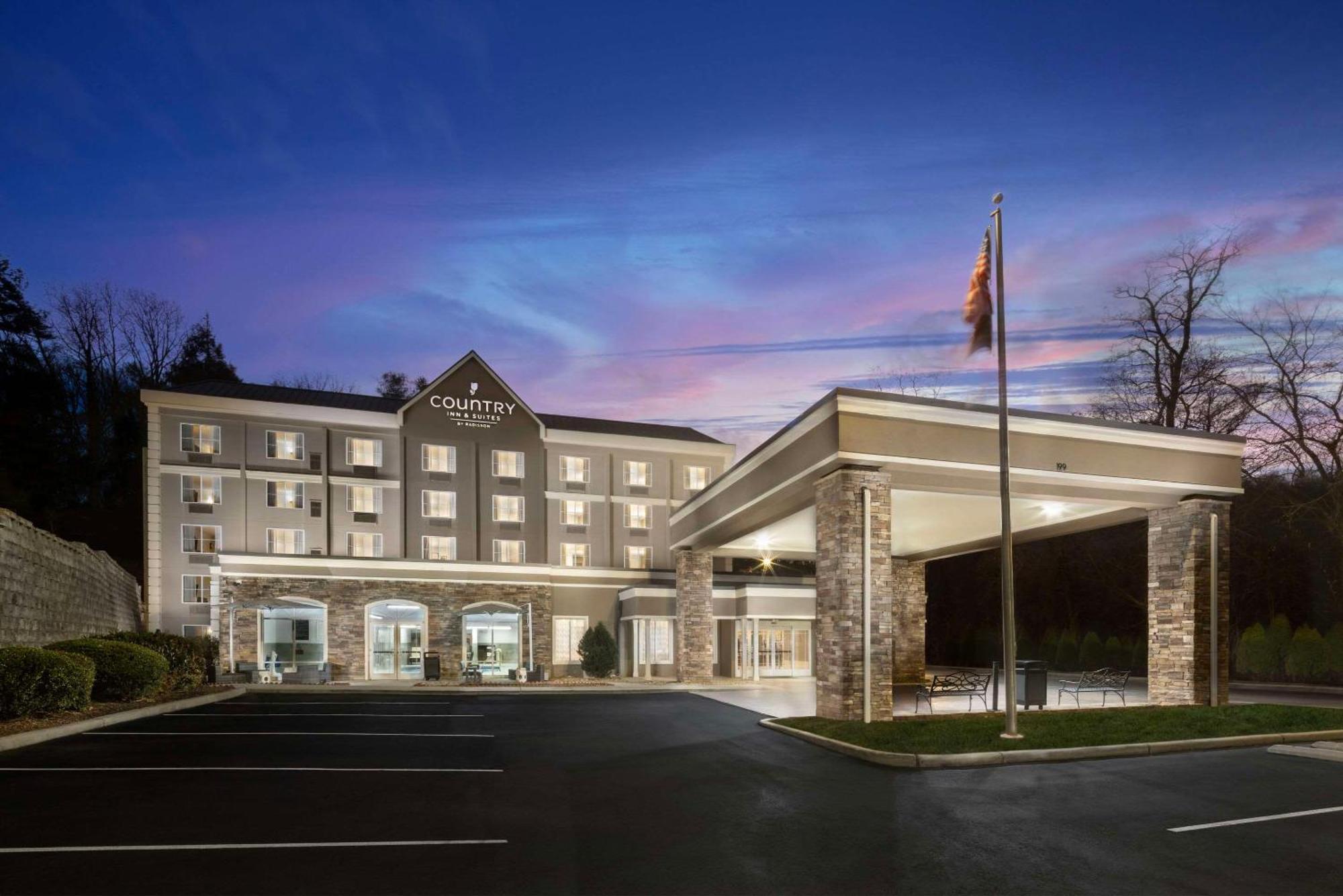 Country Inn & Suites By Radisson Asheville Downtown Tunnel Road Buitenkant foto